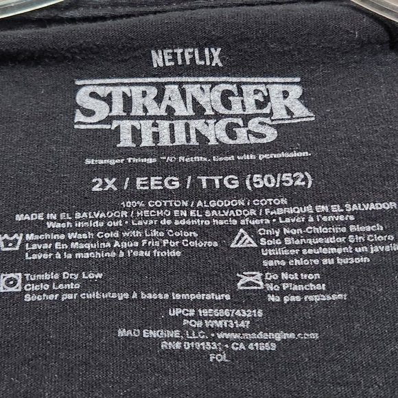 Black Stranger Things "Hellfire Club" T-Shirt - Picture 2 of 2